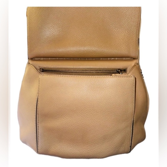 Gucci Bamboo Nouveau Camellia Medium
Fringe Bag - Picture 7 of 17